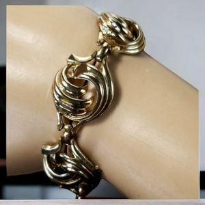 Vintage Signed CORO Link Bracelet Pat Pend Gold Tone